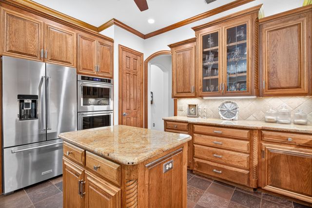 4404 Aledo Oaks Court, Fort Worth, TX 76126