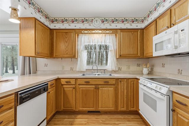 4704 Romence Road, Portage, MI 49024