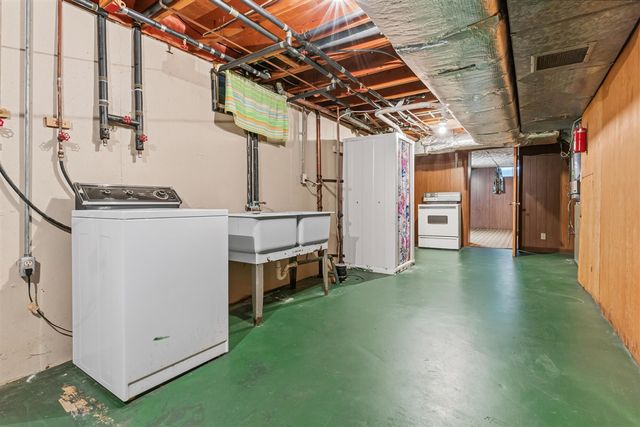 4704 Romence Road, Portage, MI 49024