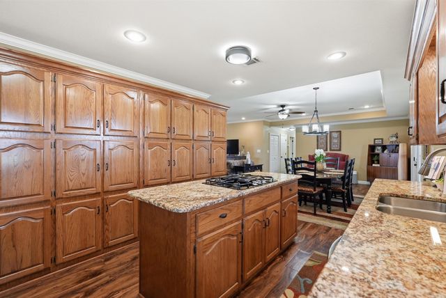 17 N Church, Vilonia, AR 72173