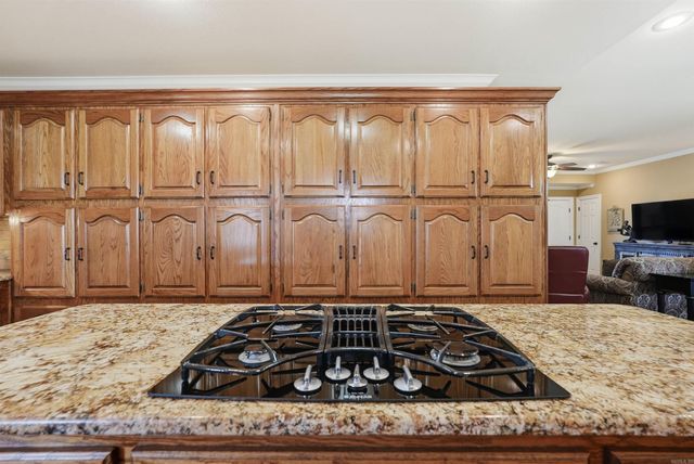 17 N Church, Vilonia, AR 72173