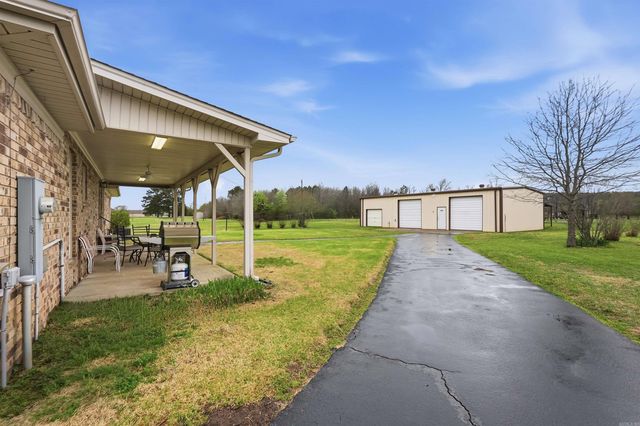 17 N Church, Vilonia, AR 72173