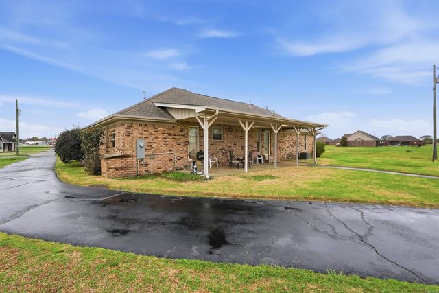 17 N Church, Vilonia, AR 72173