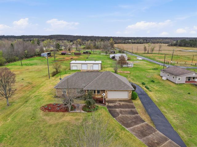 17 N Church, Vilonia, AR 72173