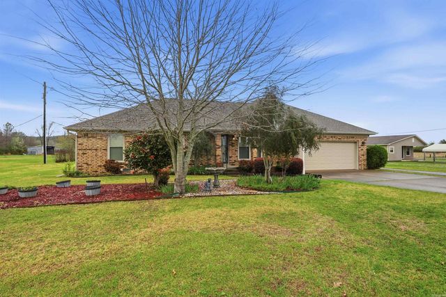 17 N Church, Vilonia, AR 72173