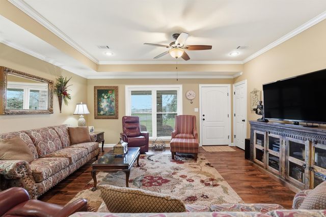 17 N Church, Vilonia, AR 72173