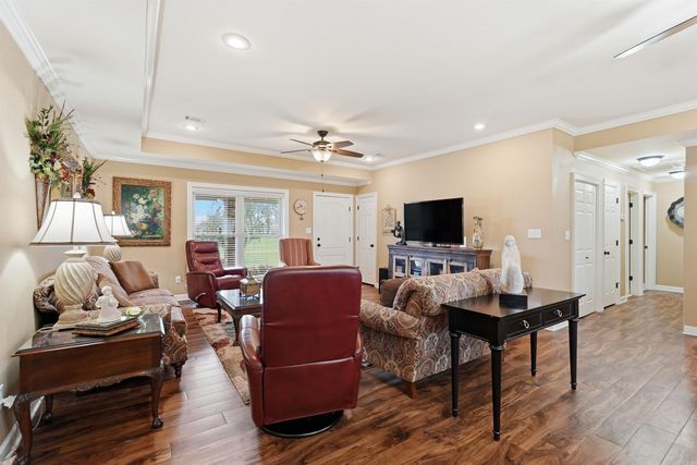 17 N Church, Vilonia, AR 72173