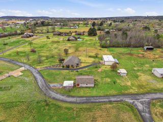 17 N Church, Vilonia, AR 72173