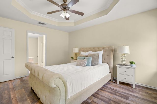 502 S Main Street B, Aubrey, TX 76227