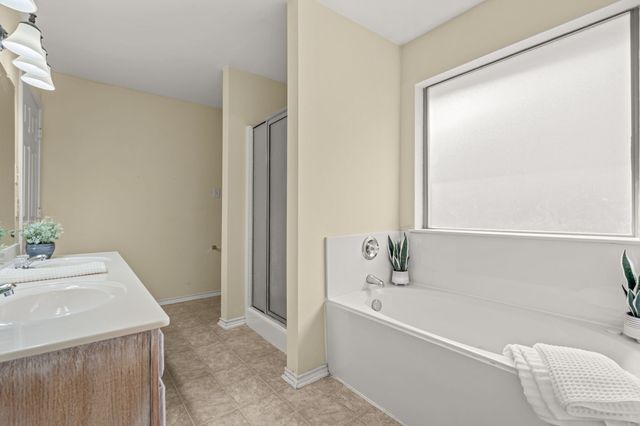 502 S Main Street B, Aubrey, TX 76227