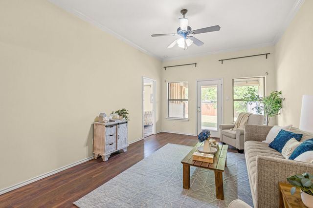 502 S Main Street B, Aubrey, TX 76227