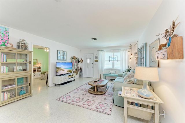 823 BRADENTON ROAD, Venice, FL 34293