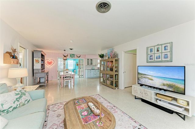 823 BRADENTON ROAD, Venice, FL 34293