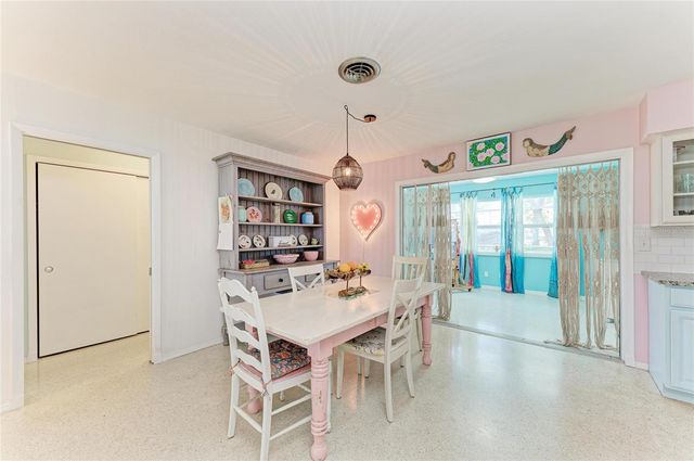 823 BRADENTON ROAD, Venice, FL 34293