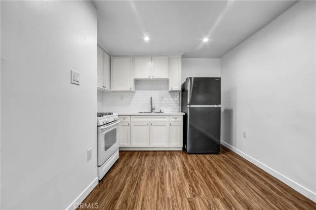 9808 S Central, Los Angeles, CA 90002