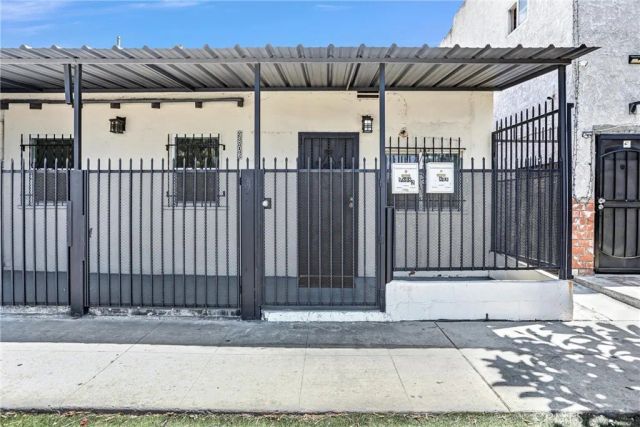 9808 S Central, Los Angeles, CA 90002