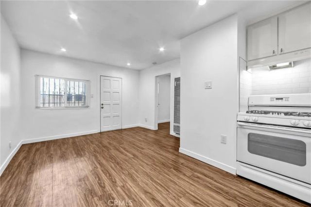 9808 S Central, Los Angeles, CA 90002