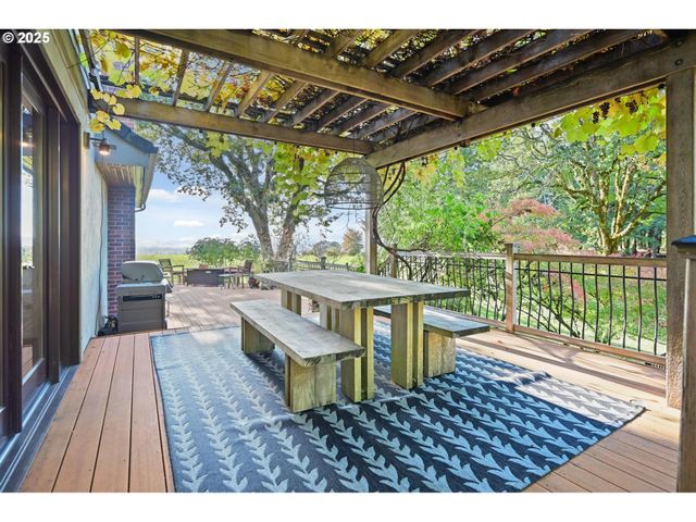 10151 Ne RIVENWOOD Ln, Carlton, OR 97111