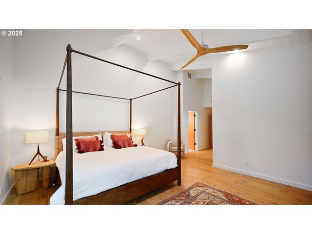 10151 Ne RIVENWOOD Ln, Carlton, OR 97111