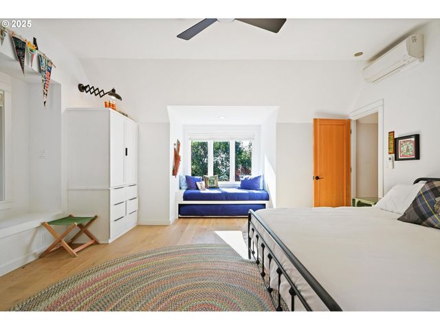 10151 Ne RIVENWOOD Ln, Carlton, OR 97111