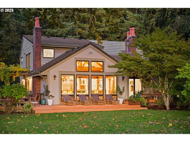 10151 Ne RIVENWOOD Ln, Carlton, OR 97111