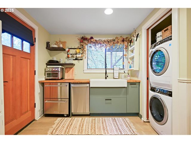 10151 Ne RIVENWOOD Ln, Carlton, OR 97111