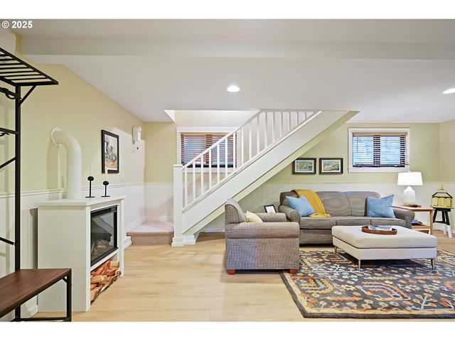 10151 Ne RIVENWOOD Ln, Carlton, OR 97111