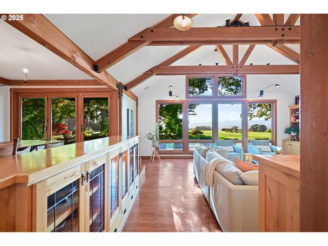 10151 Ne RIVENWOOD Ln, Carlton, OR 97111