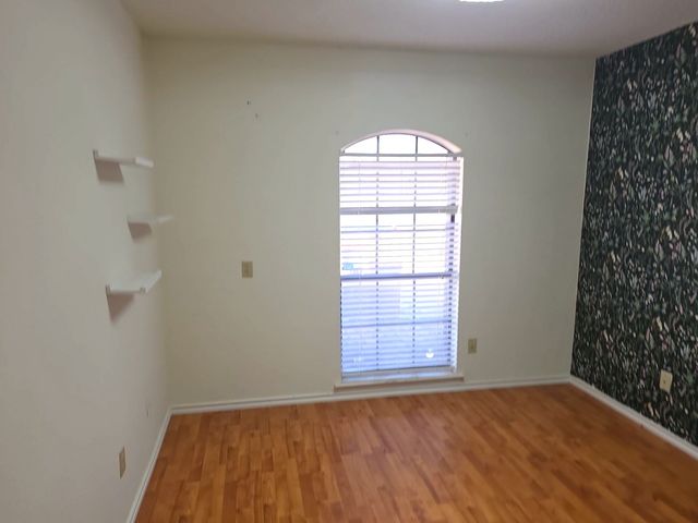 4005 Marsh Lane, Fort Worth, TX 76123