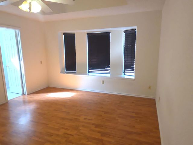 4005 Marsh Lane, Fort Worth, TX 76123