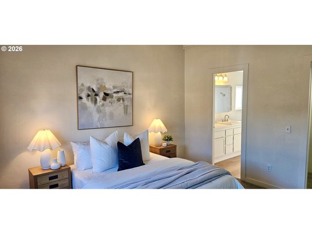 451 LOCHAVEN Ave, Springfield, OR 97477