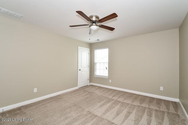 10618 Brookchase Ct, Louisville, KY 40228