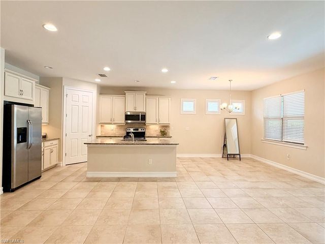 16432 Aberdeen WAY, Naples, FL 34110