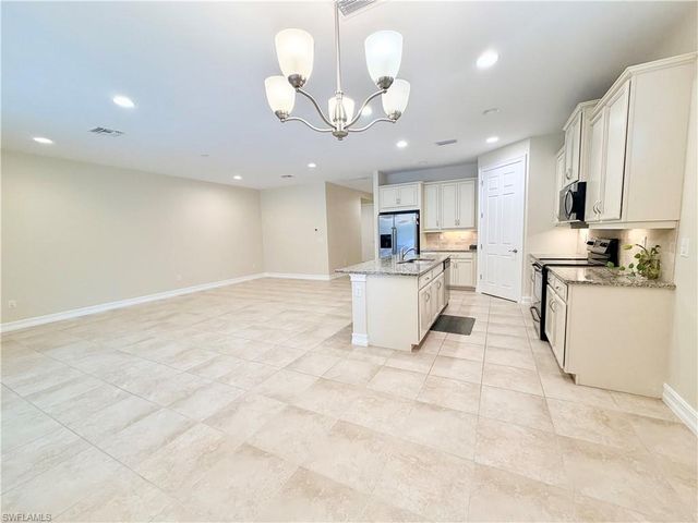 16432 Aberdeen WAY, Naples, FL 34110