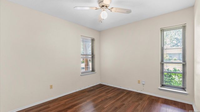 5314 PEPPERMINT DR, Kirby, TX 78219