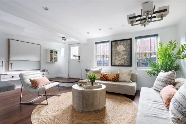 25 Dartmouth St 1, Boston, MA 02116