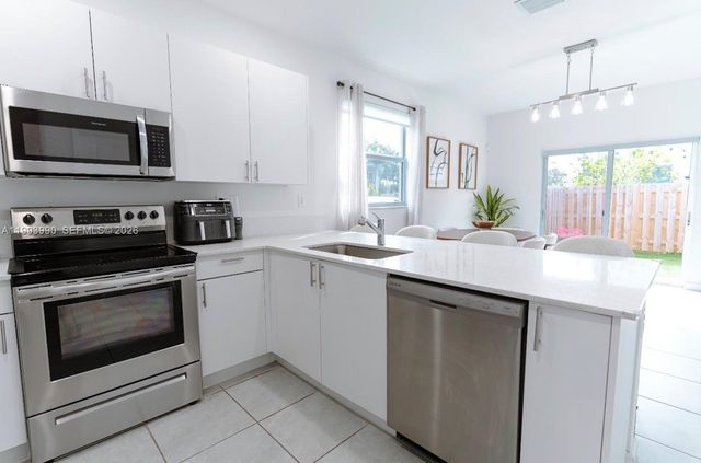 16222 SW 290th Ter 16222, Homestead, FL 33033