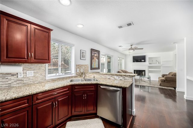 323 New Hope Drive, Henderson, NV 89014