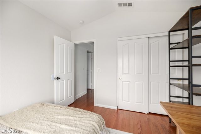 323 New Hope Drive, Henderson, NV 89014