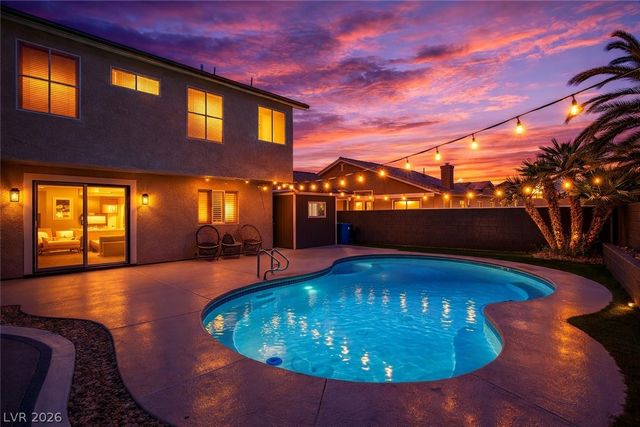 323 New Hope Drive, Henderson, NV 89014