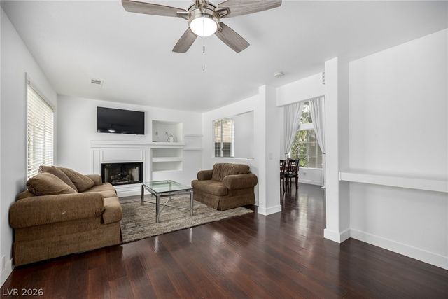 323 New Hope Drive, Henderson, NV 89014