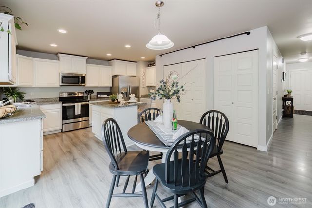 675 SE Olga Circle, Port Orchard, WA 98366