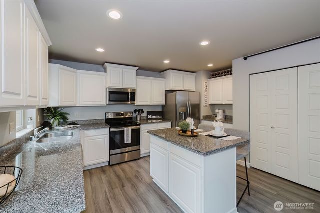 675 SE Olga Circle, Port Orchard, WA 98366