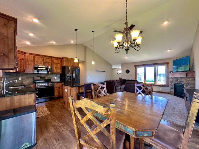 1511 Otter Way, New Richmond, WI 54017