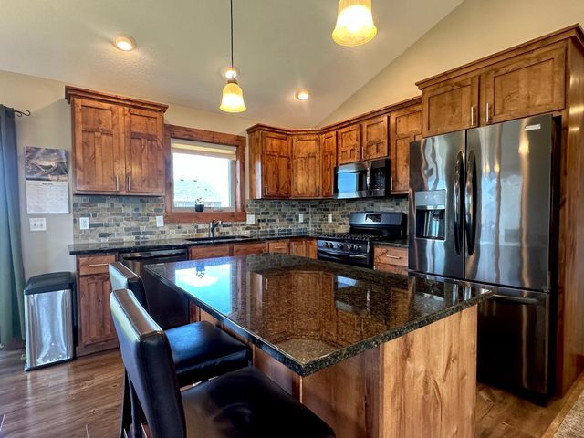 1511 Otter Way, New Richmond, WI 54017