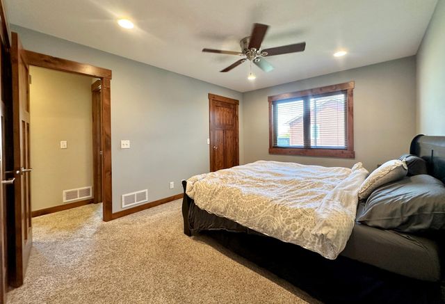 1511 Otter Way, New Richmond, WI 54017