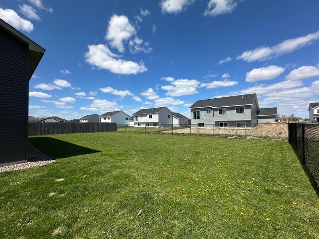 1511 Otter Way, New Richmond, WI 54017