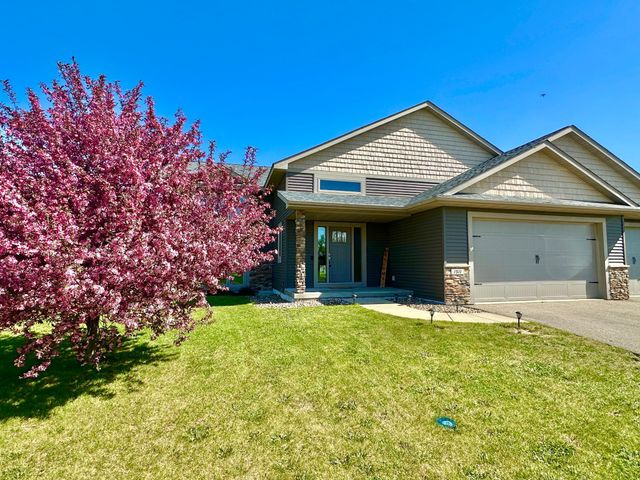 1511 Otter Way, New Richmond, WI 54017