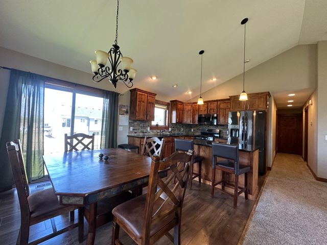 1511 Otter Way, New Richmond, WI 54017