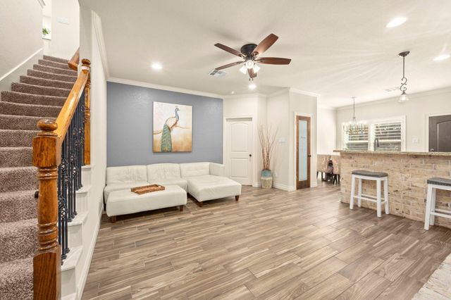 109 Harbour Town Circle, Conroe, TX 77356